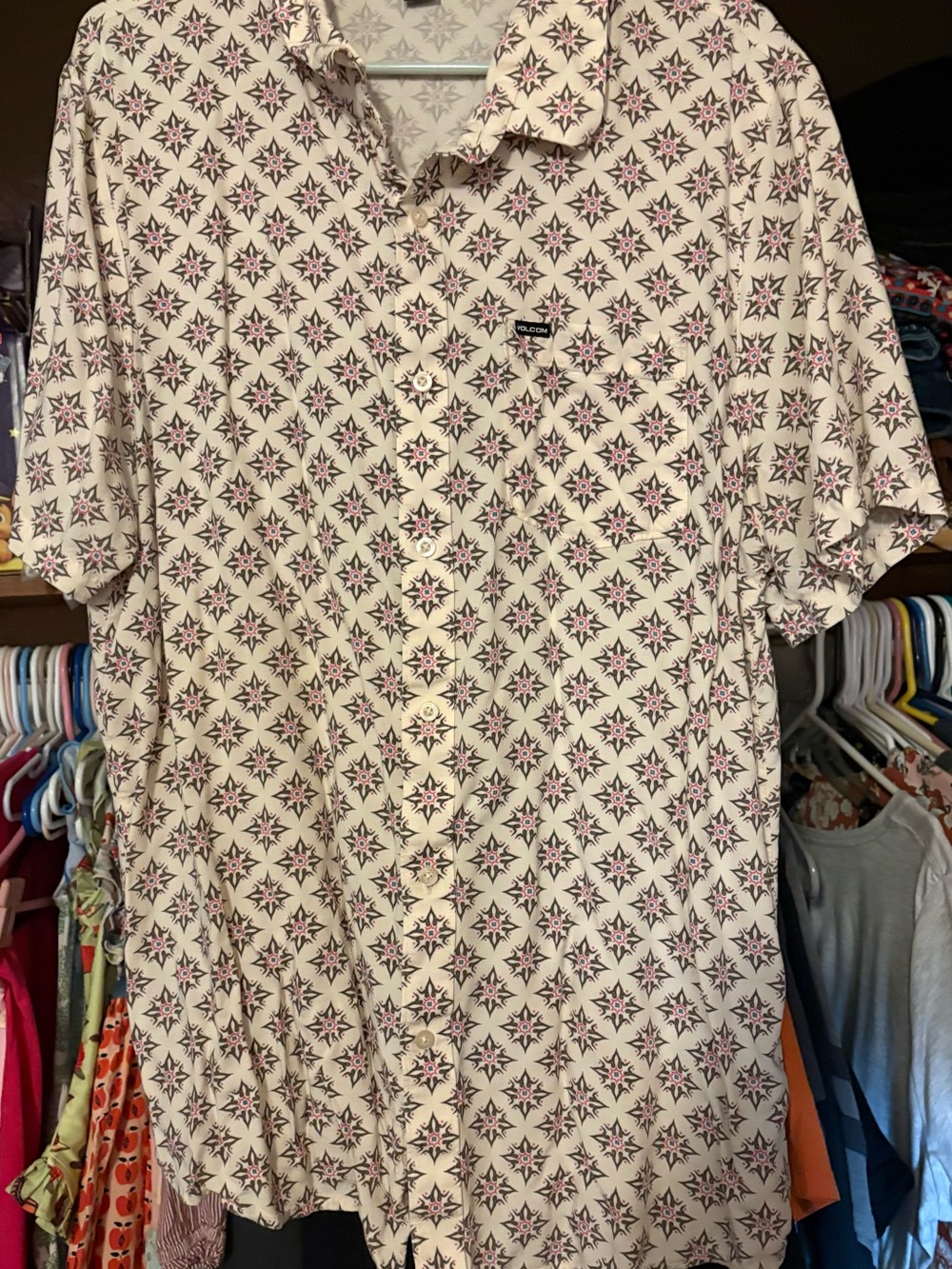 Volcom Men’s size XL Printed casual button down shirt